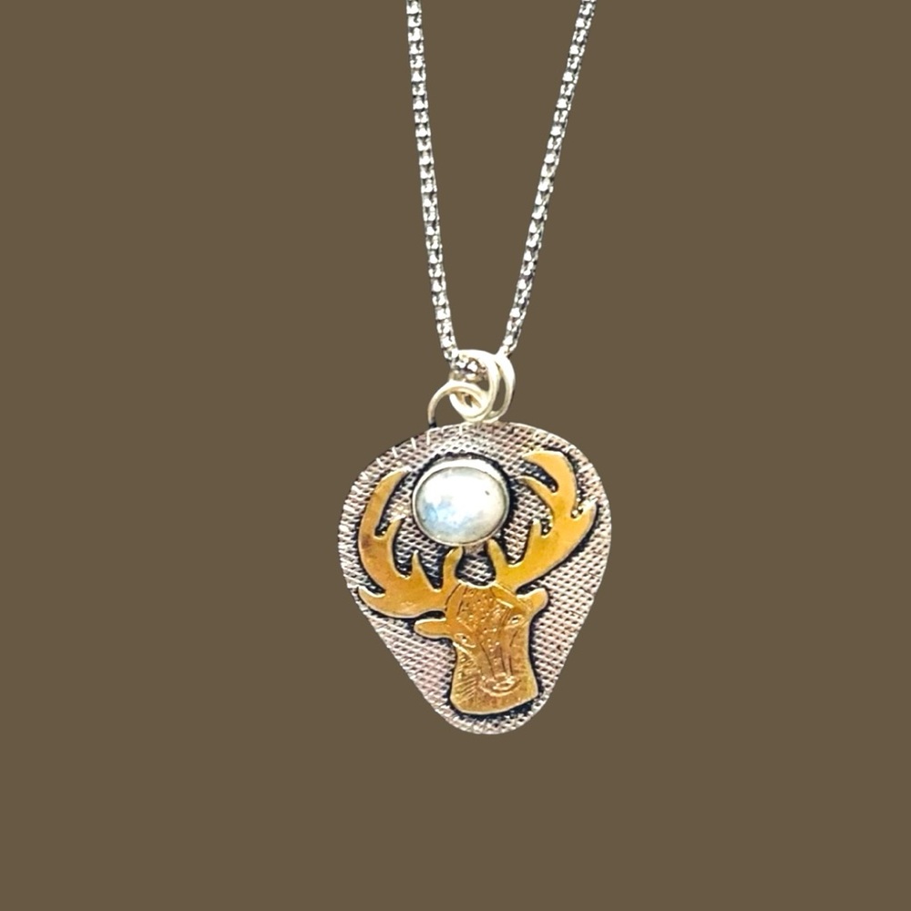 Buck Deer Pendant Necklace With a Pretty Rainbow Moonstone in Gold & 925 Silver